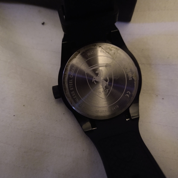 Ferrari watch - Picture 3 of 6